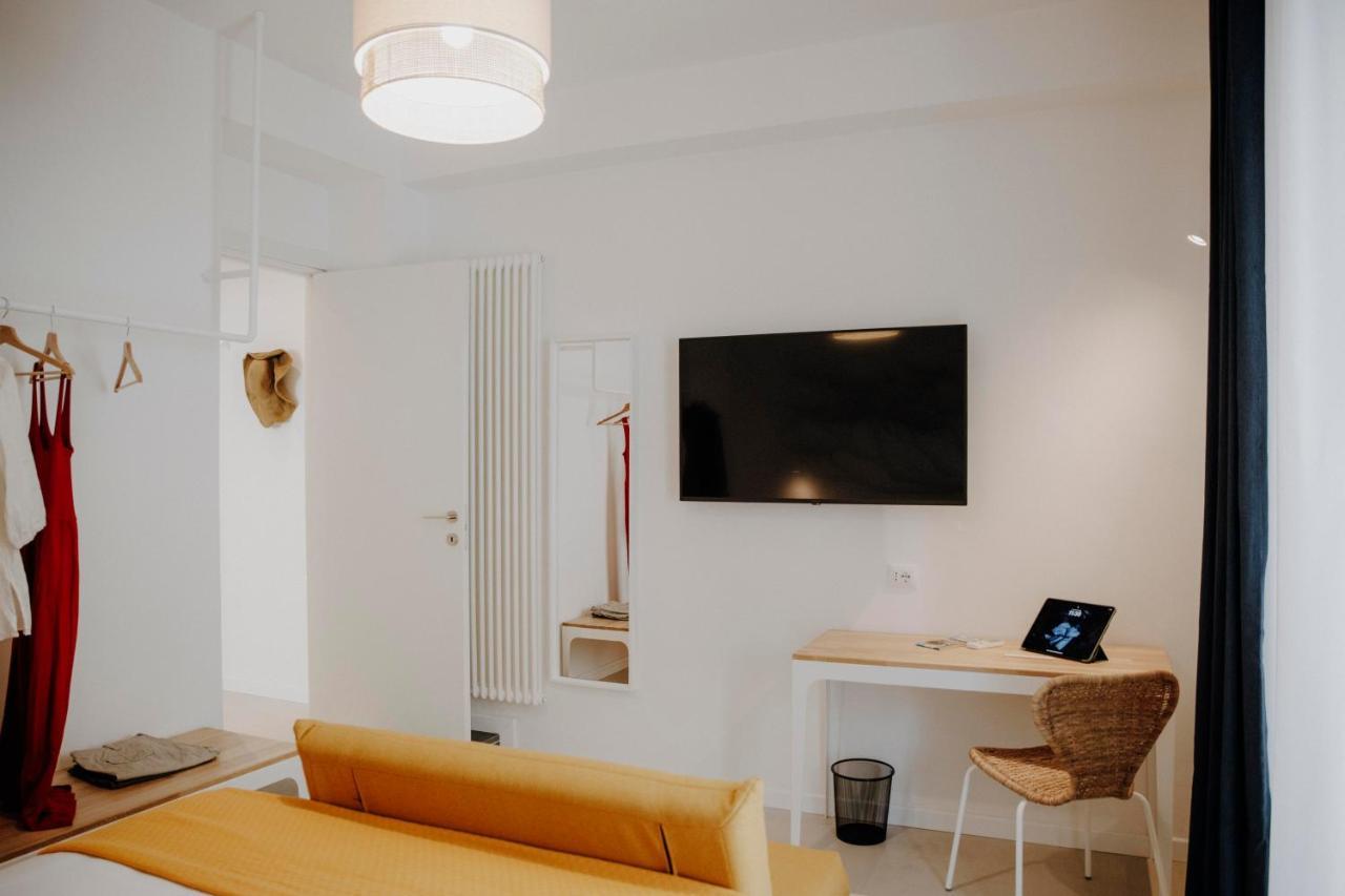 Petrarca17 Guest House A Due Passi Dal Mare Terracina Εξωτερικό φωτογραφία
